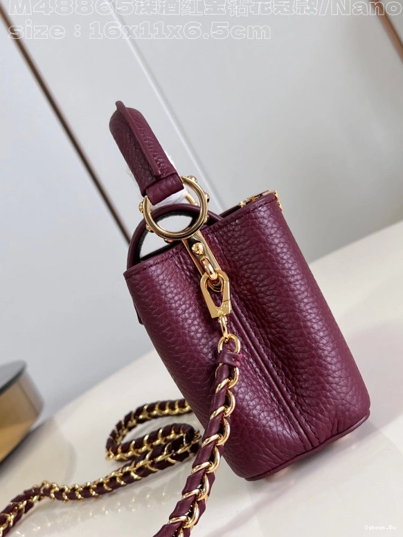 VUITTON LOUIS CAPUCINES nano-16*11*6.5CM 0511